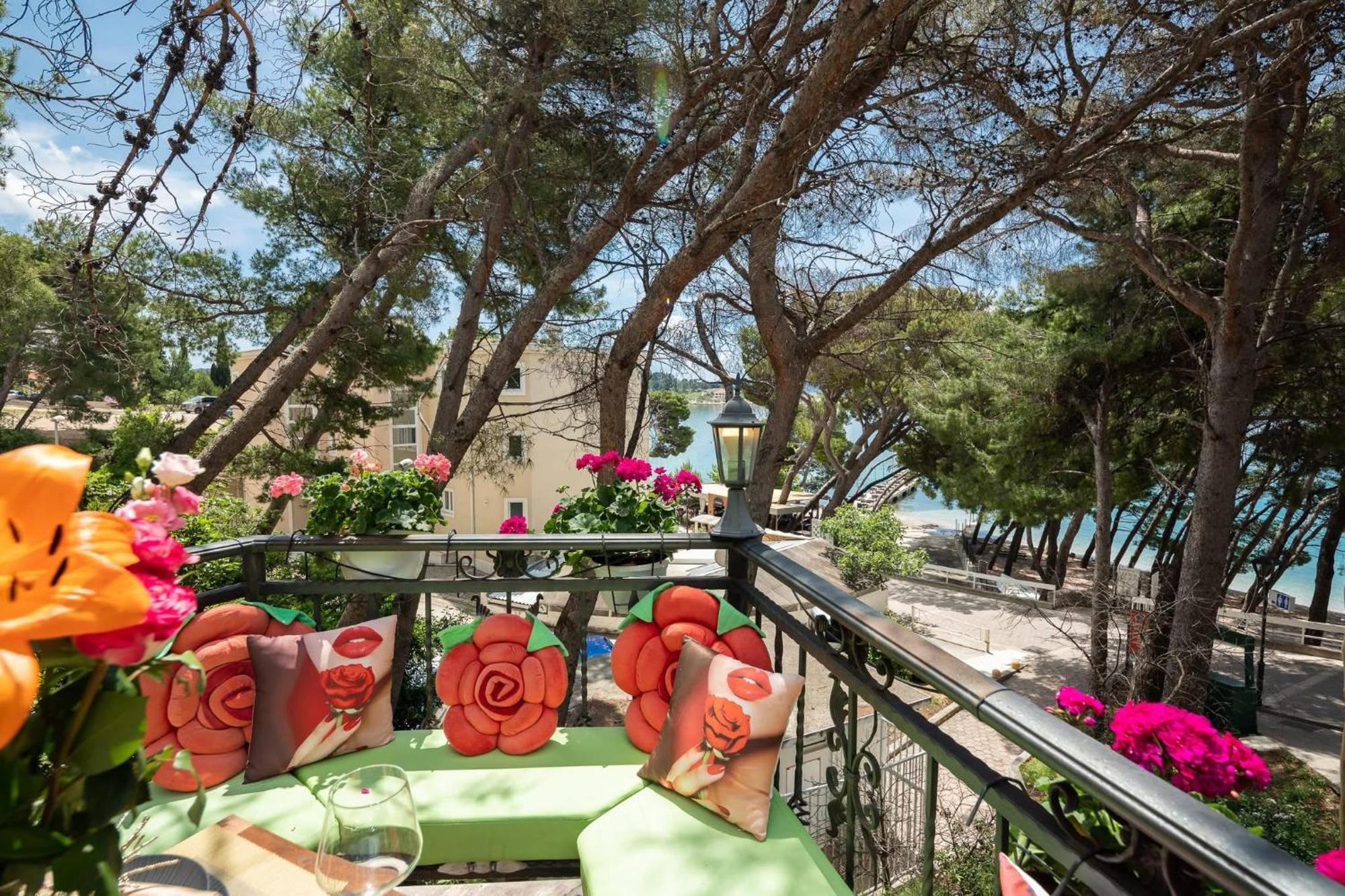Beachfront Apartment Romilda Makarska Exteriör bild